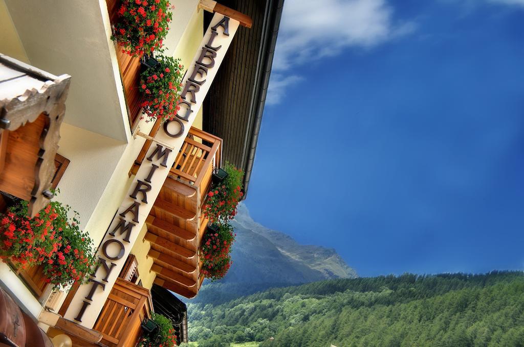 Albergo Miramonti ราบบิ ภายนอก รูปภาพ