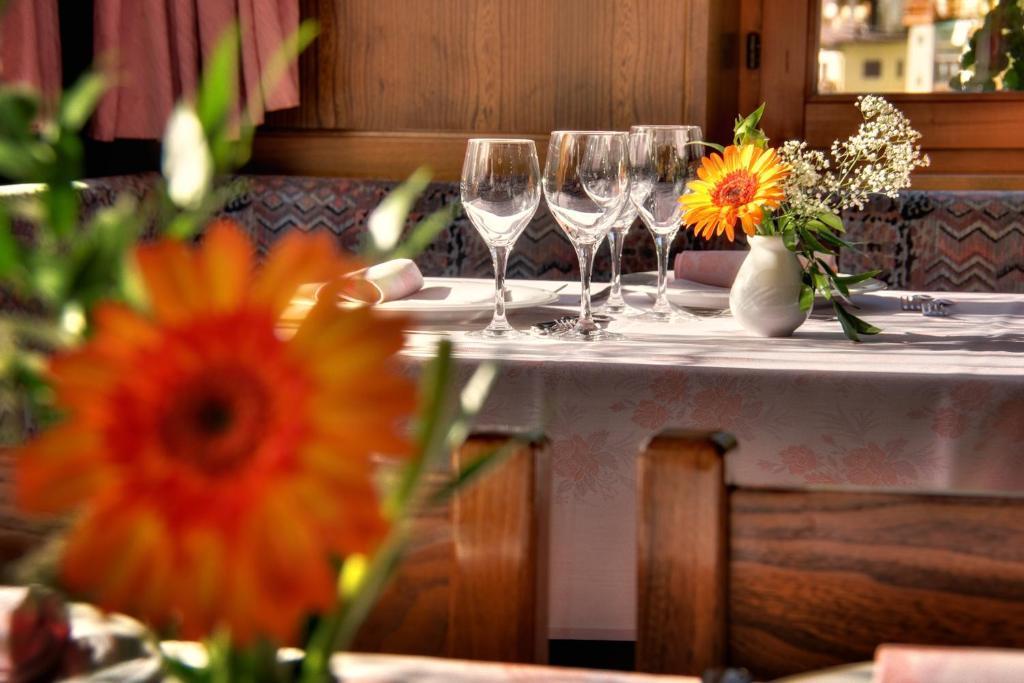 Albergo Miramonti ราบบิ ภายนอก รูปภาพ