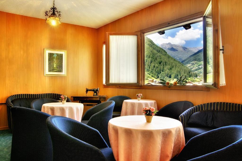 Albergo Miramonti ราบบิ ภายนอก รูปภาพ