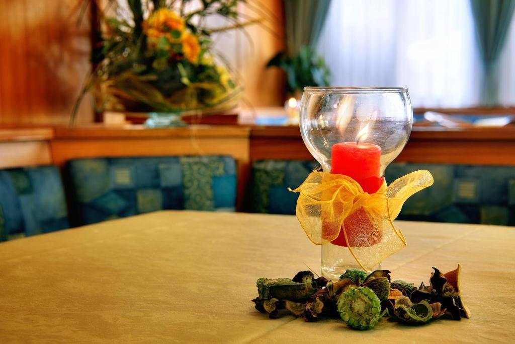 Albergo Miramonti ราบบิ ภายนอก รูปภาพ